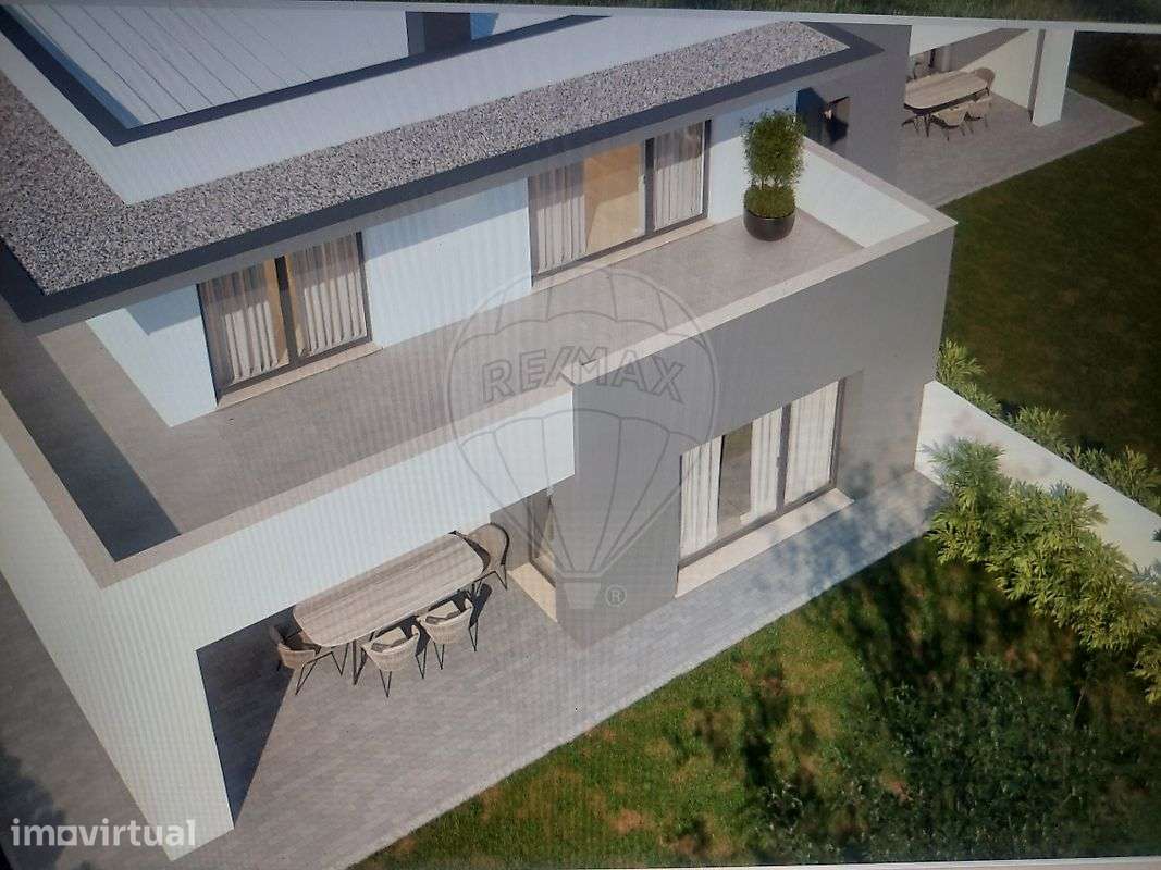 Moradia T4 para venda - Grande imagem: 2/17