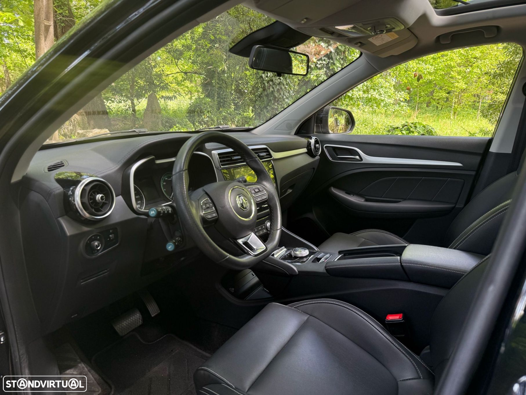MG ZS EV 44.5 kWh Luxury - 23