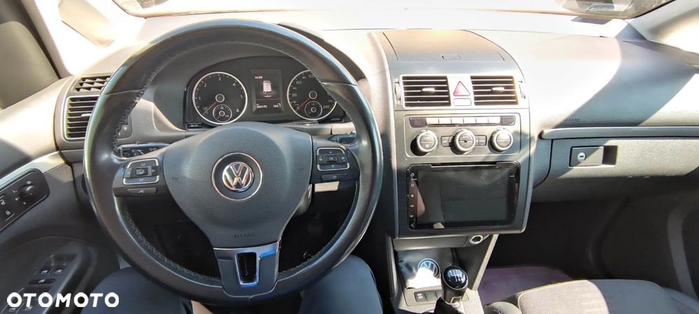 Volkswagen Touran 2.0 TDI Highline - 6