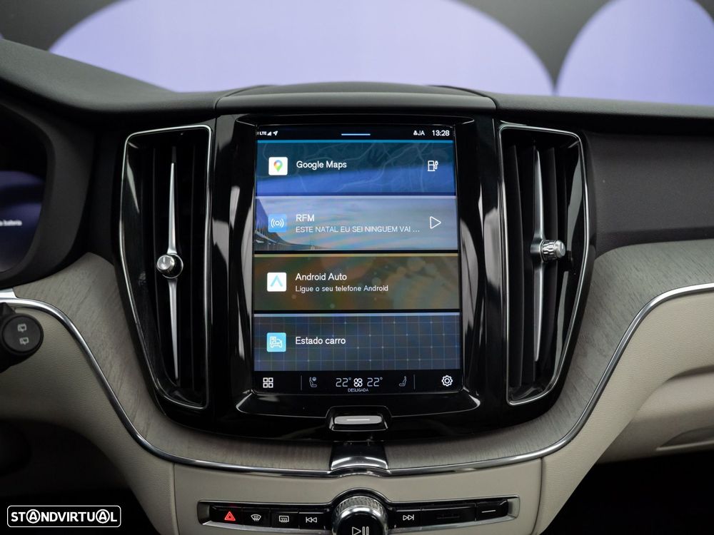 Volvo XC 60 2.0 T6 PHEV Plus Bright AWD - 28