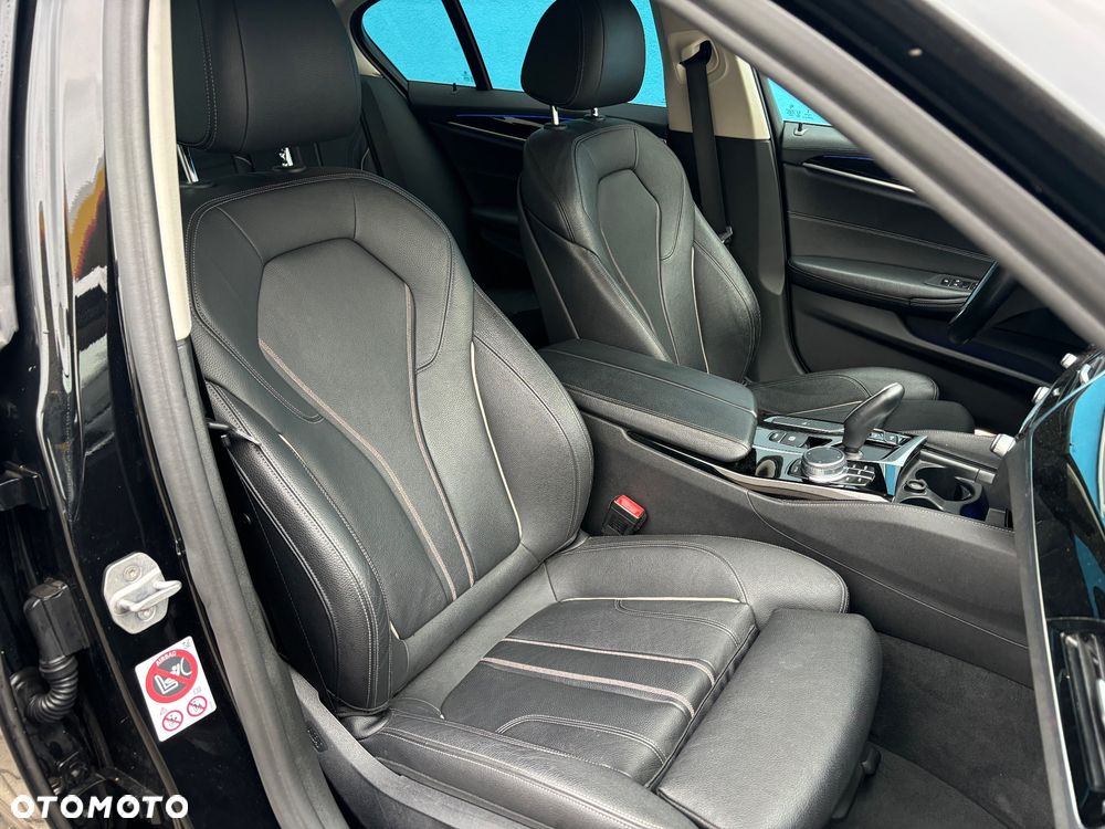 BMW Seria 5 520d xDrive Luxury Line sport - 14