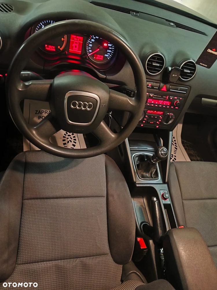 Audi A3 Sportback 1.9 TDI Attraction - 11