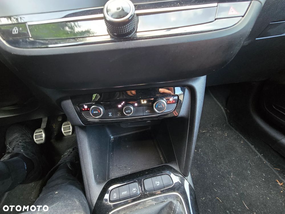 Opel Corsa 1.2 Direct Injection Turbo GS - 18