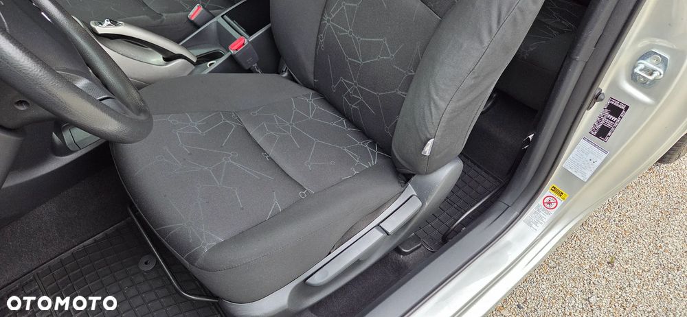 Toyota Auris 1.33 VVT-i Life - 28