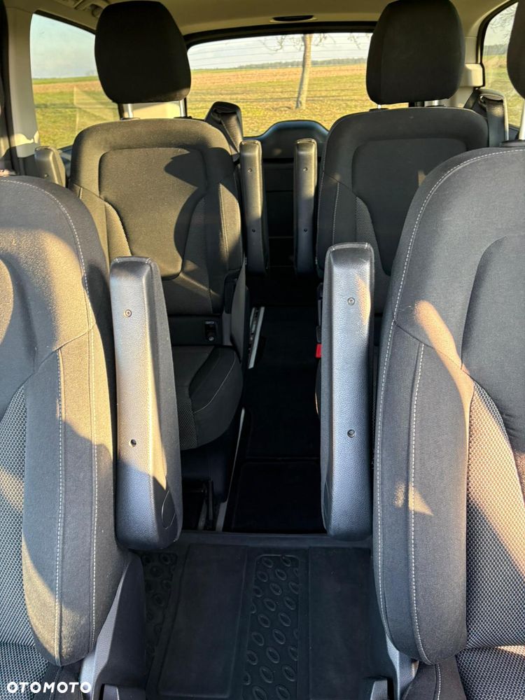 Mercedes-Benz Klasa V 220 d lang 4Matic 7G-TRONIC - 24