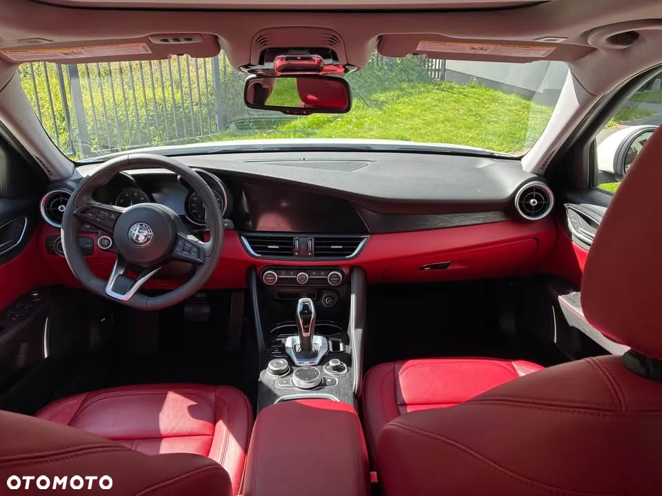 Alfa Romeo Giulia - 4