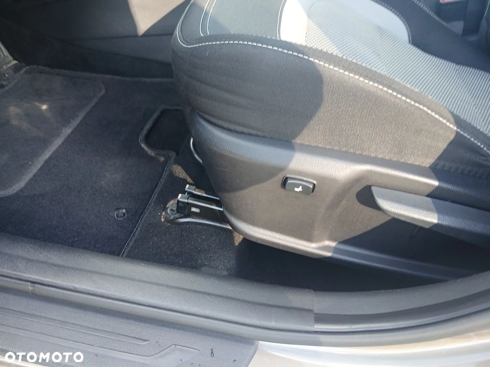 Kia Ceed 1.6 GDI Edition 7 - 10