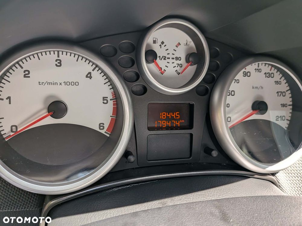 Peugeot 207 1.6 HDi - 18
