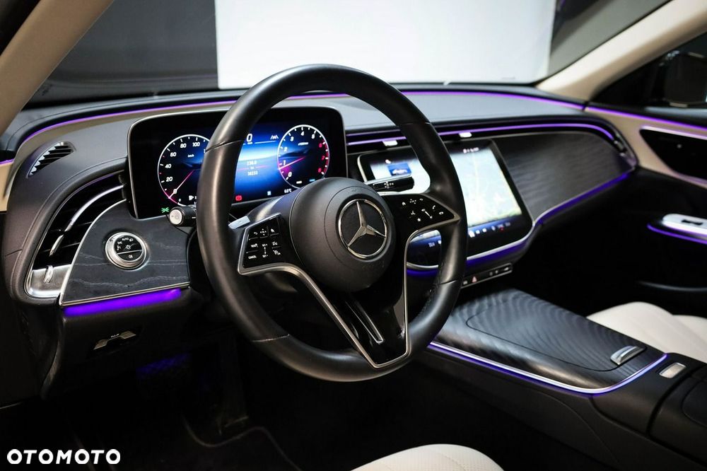 Mercedes-Benz Klasa E 200 4Matic 9G-TRONIC Edition AVANTGARDE - 18