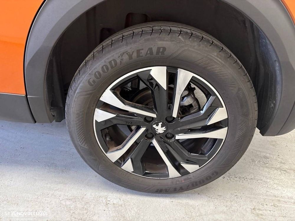 Peugeot 2008 1.5 BlueHDi GT EAT8 - 11