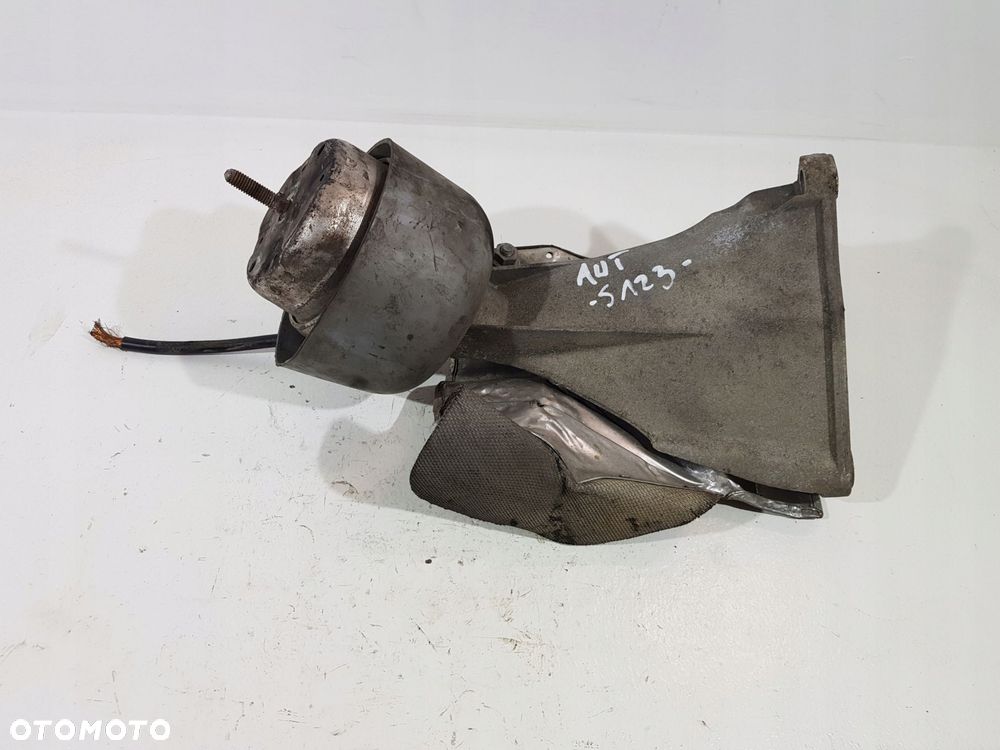 łapa poduszka silnika 8d0199388g audi a4 b6 a6 c5 passat b5 fl 1.8t awt - 2