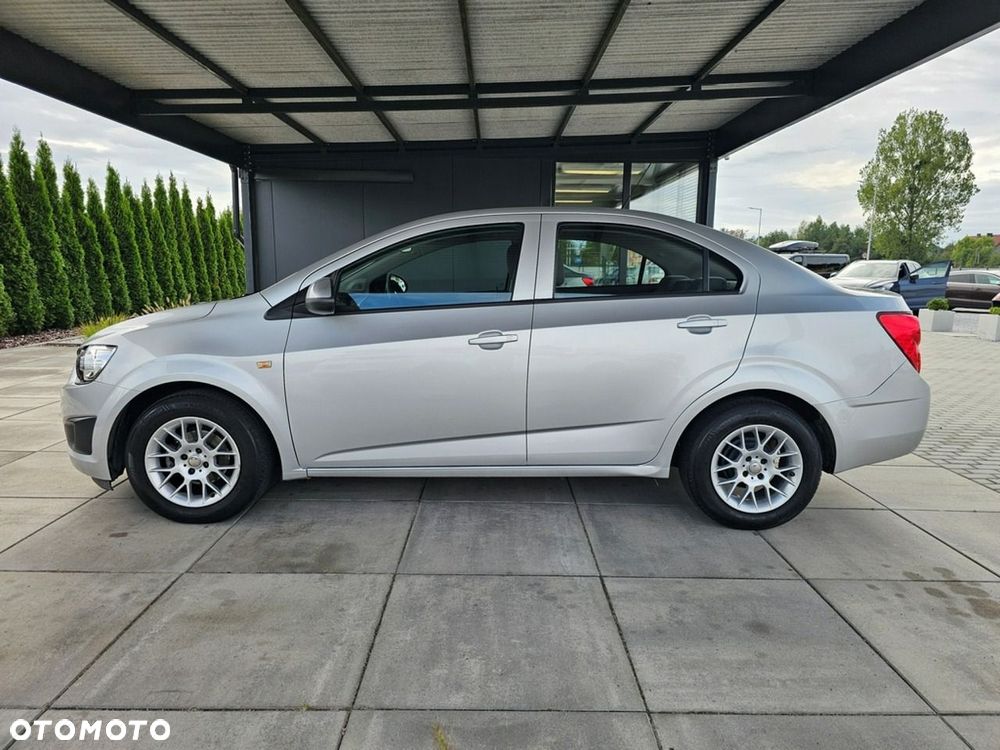Chevrolet Aveo - 10