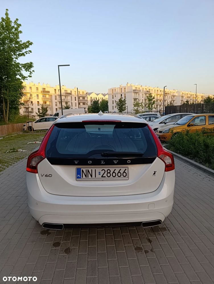 Volvo V60 D4 Kinetic - 6