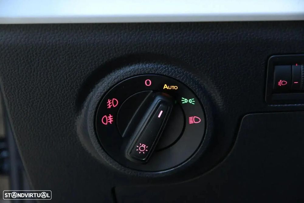 SEAT Arona 1.0 TSI Xperience DSG — fotografia 12