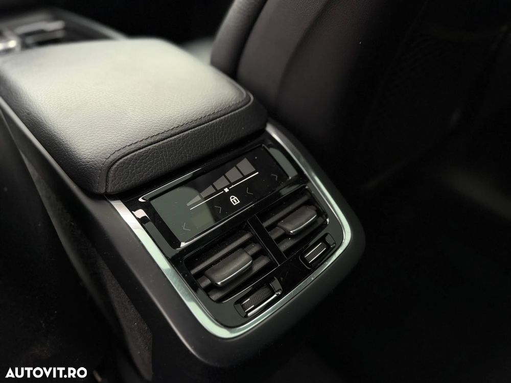 Volvo XC 60 D5 AWD Geartronic Inscription - 18