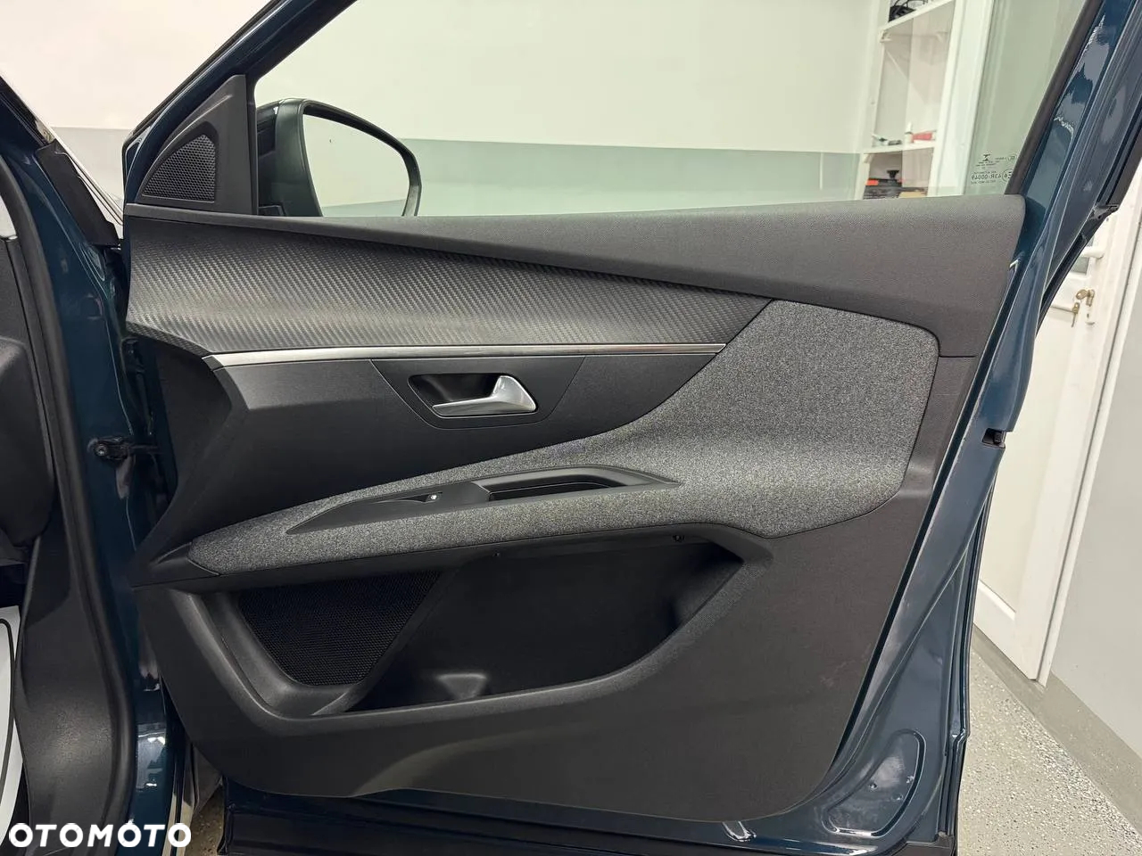 Peugeot 3008 1.5 BlueHDi Active Pack S&S EAT8 - 32