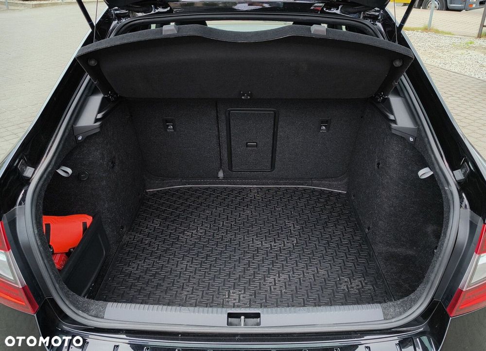 Skoda Octavia 2.0 TSI RS 245 DSG - 23
