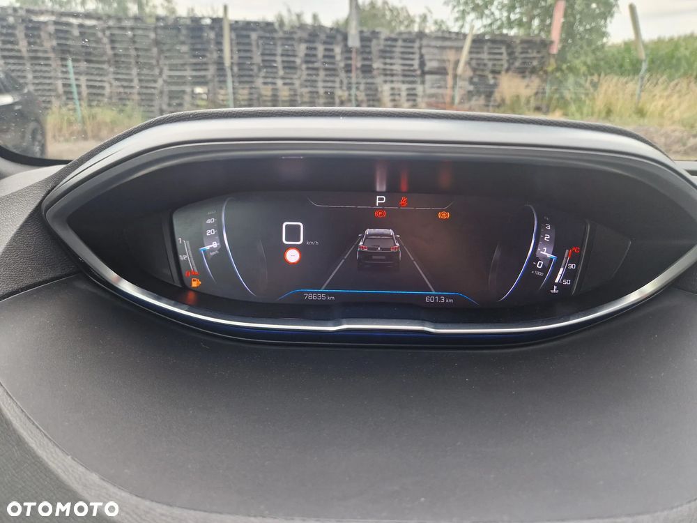 Peugeot 5008 PureTech 130 EAT8 Stop & Start Active Pack - 29