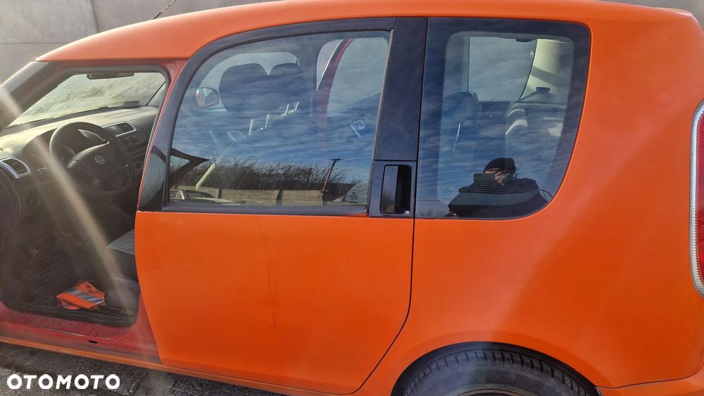 SKODA ROOMSTER DRZWI LEWY TYŁ - 1
