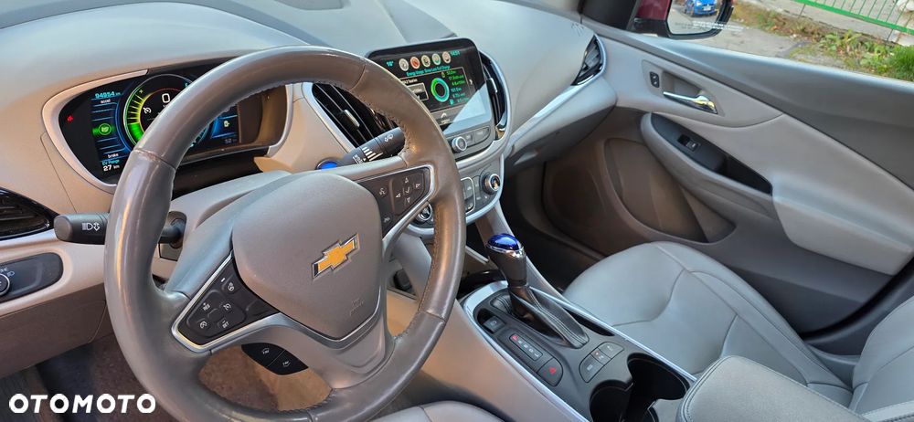 Chevrolet Volt - 38