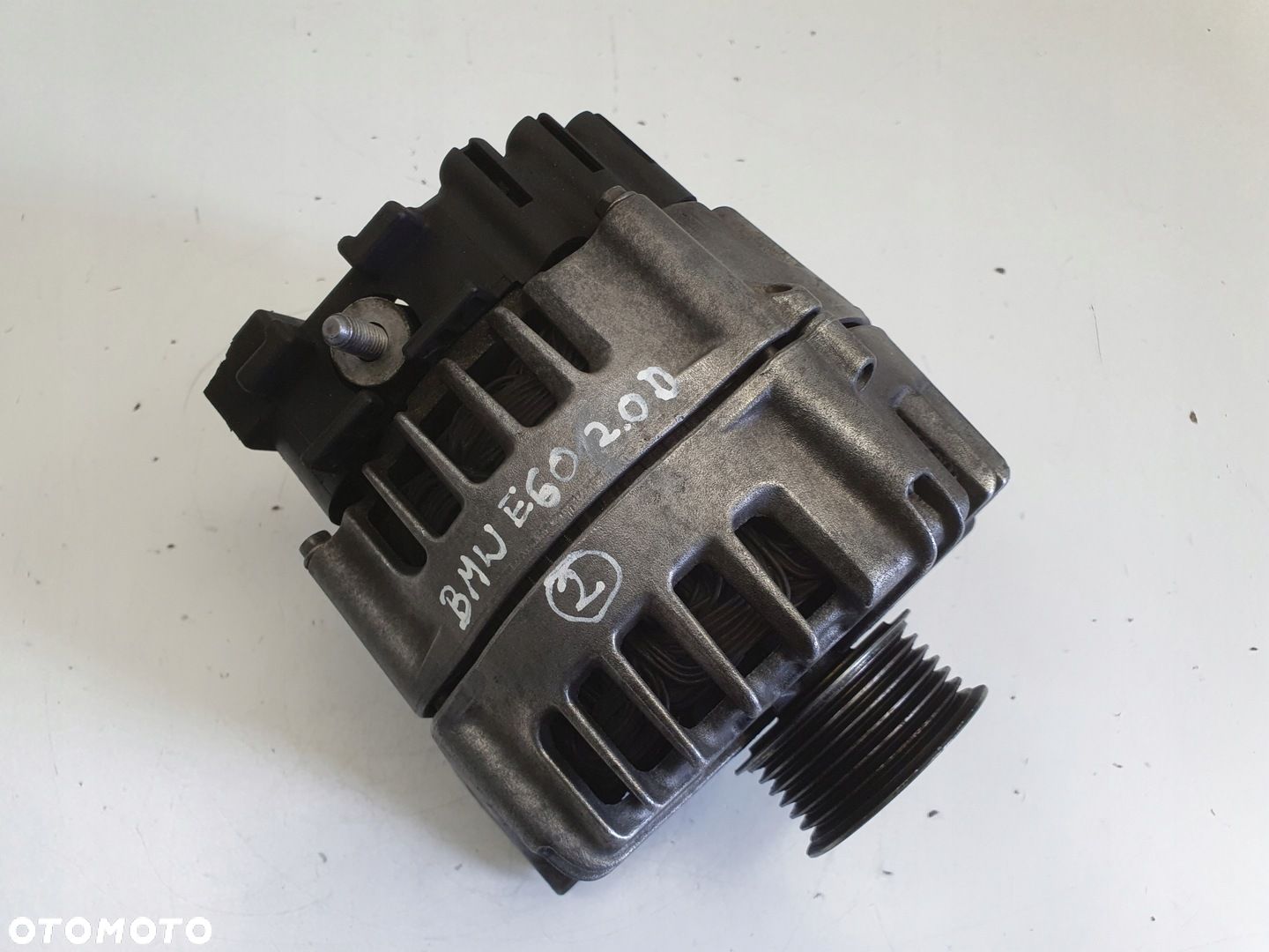 BMW E60 2.0 D ALTERNATOR valeo 7802261 - 1