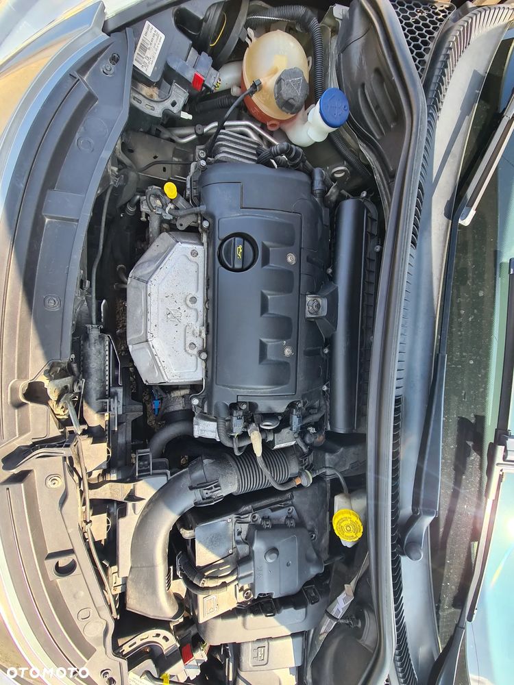 Peugeot 207 CC 120 VTi Sport - 35