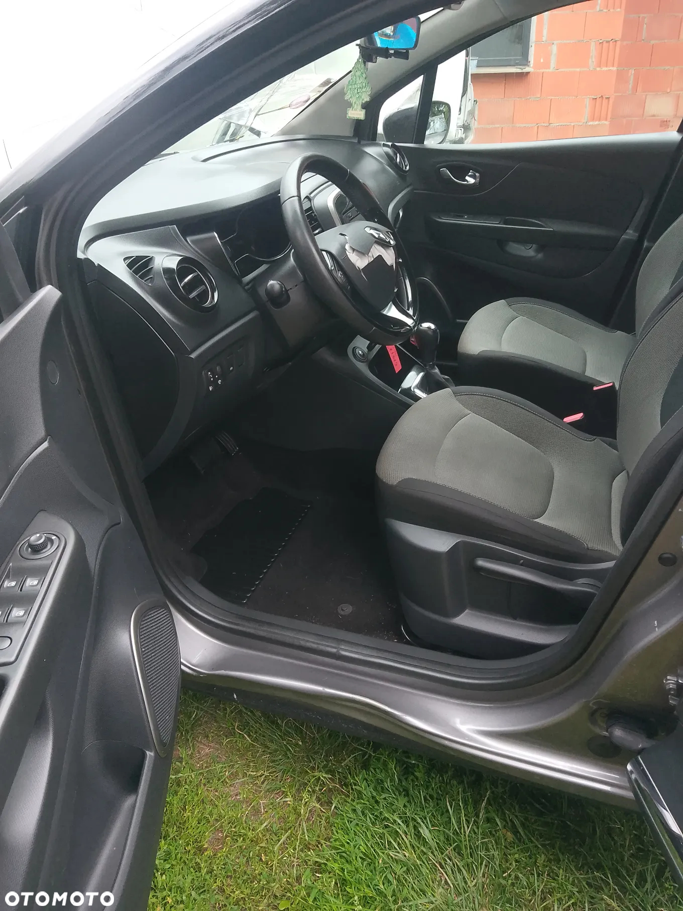 Renault Captur - 12