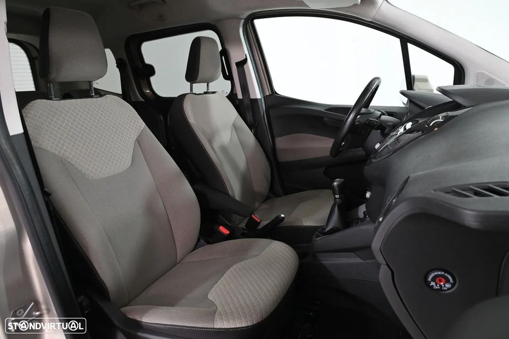 Ford Tourneo Courier 1.0 EcoBoost Titanium - 4