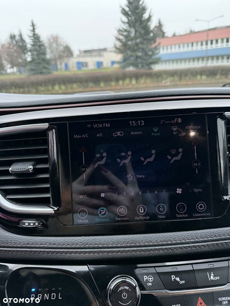 Chrysler Pacifica - 29