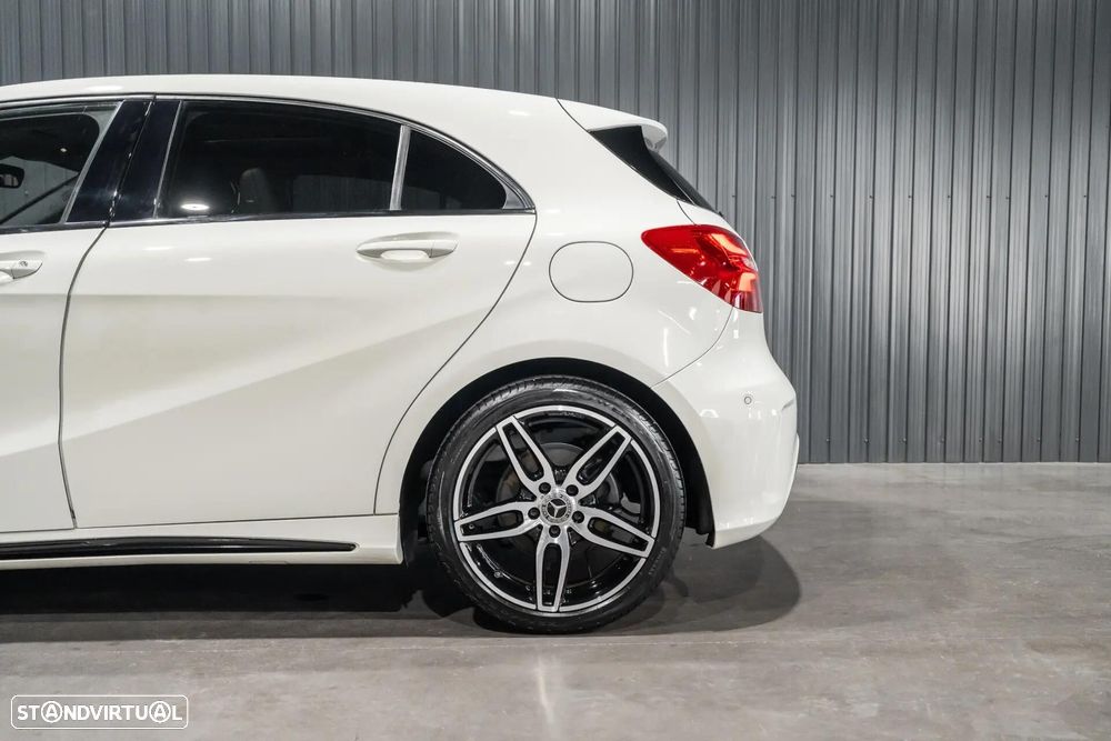 Mercedes-Benz A 180 AMG Line - 30