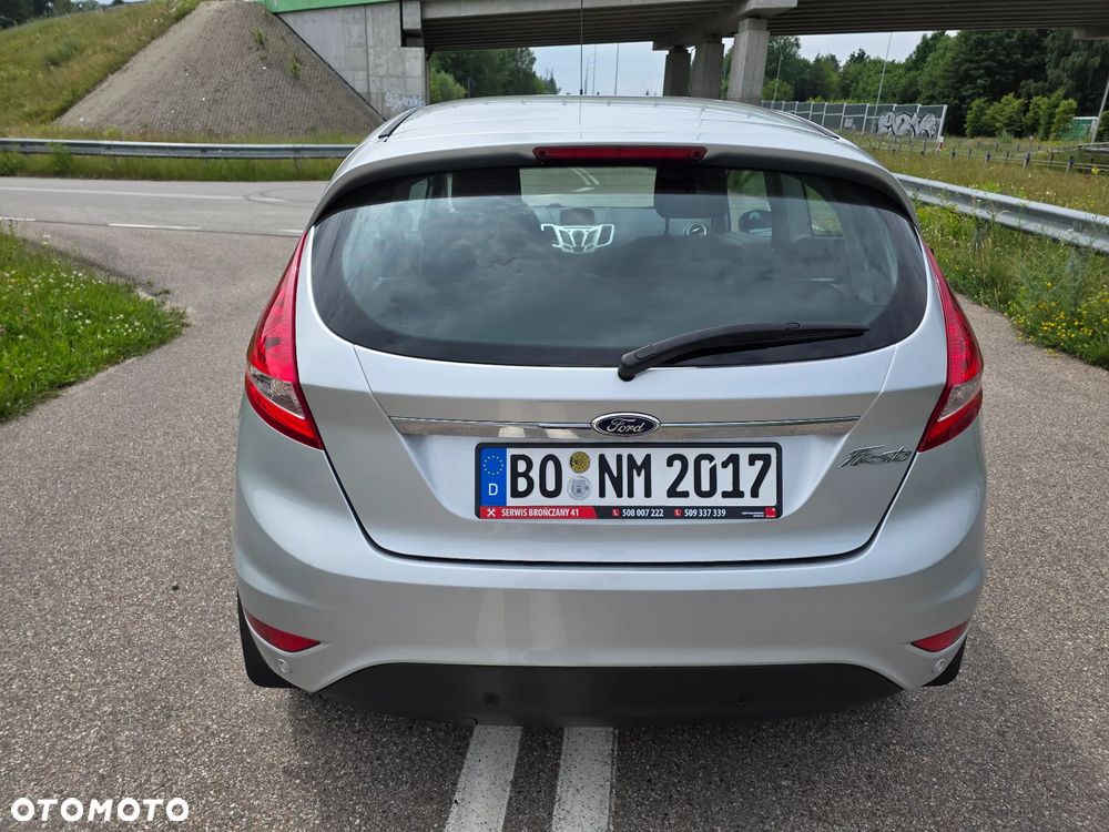 Ford Fiesta 1.25 Titanium EU5 - 10