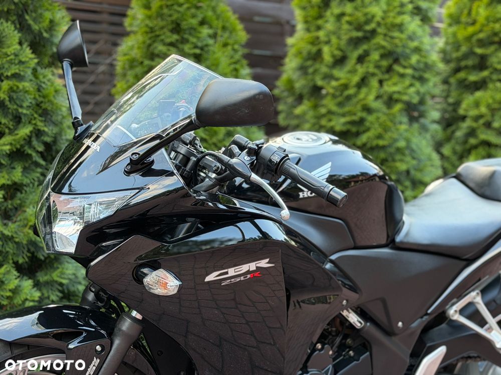 Honda CBR - 17