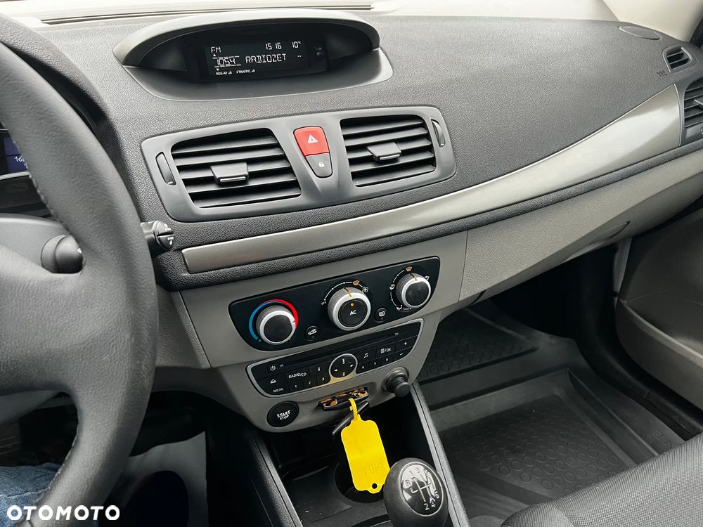 Renault Megane 1.6 16V 110 Dynamique - 8