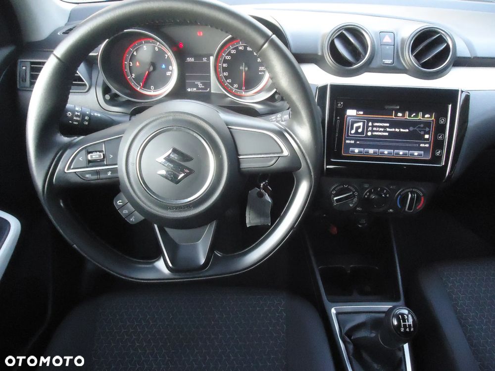 Suzuki Swift 1.2 Premium Plus - 9