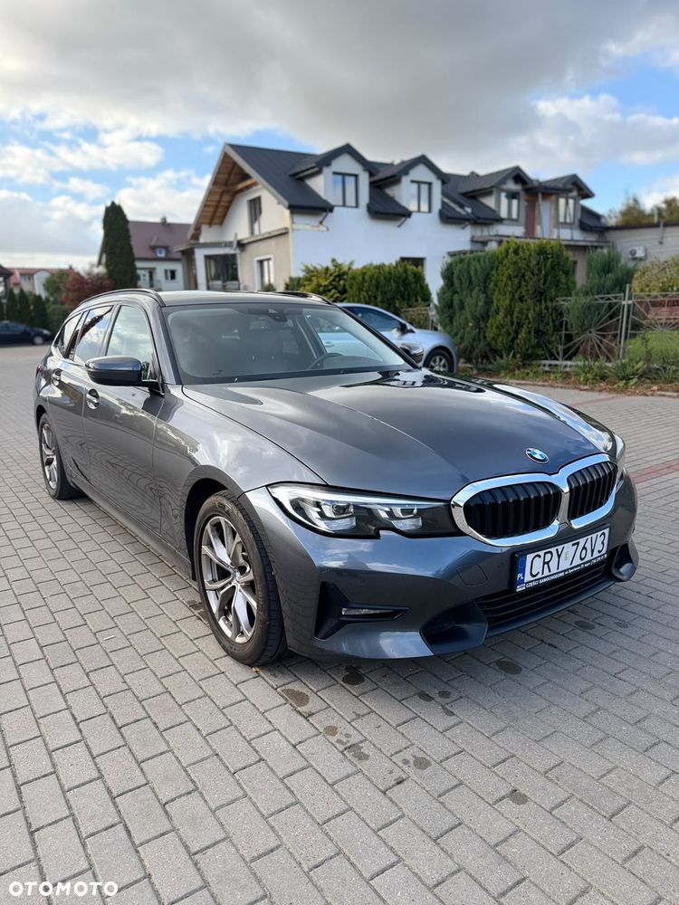 BMW 3 Series 2020 photo 2