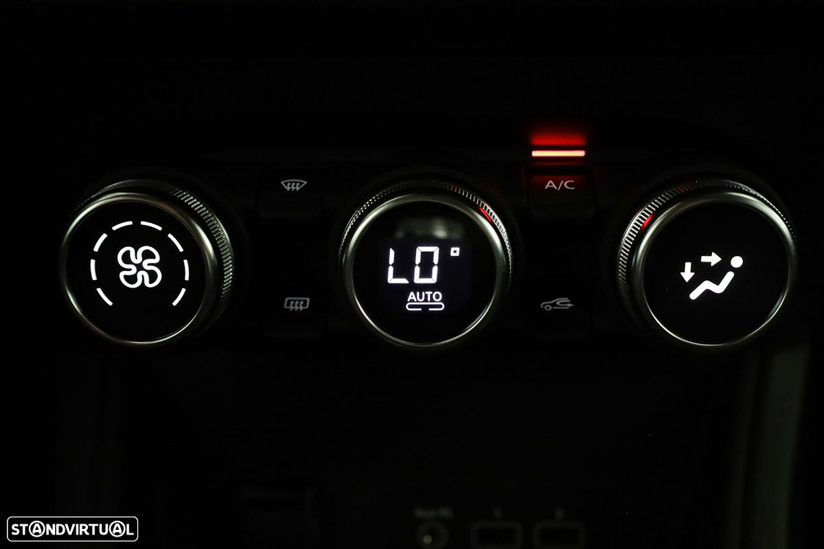 Renault Captur 1.0 TCe Techno Bi-Fuel - 13