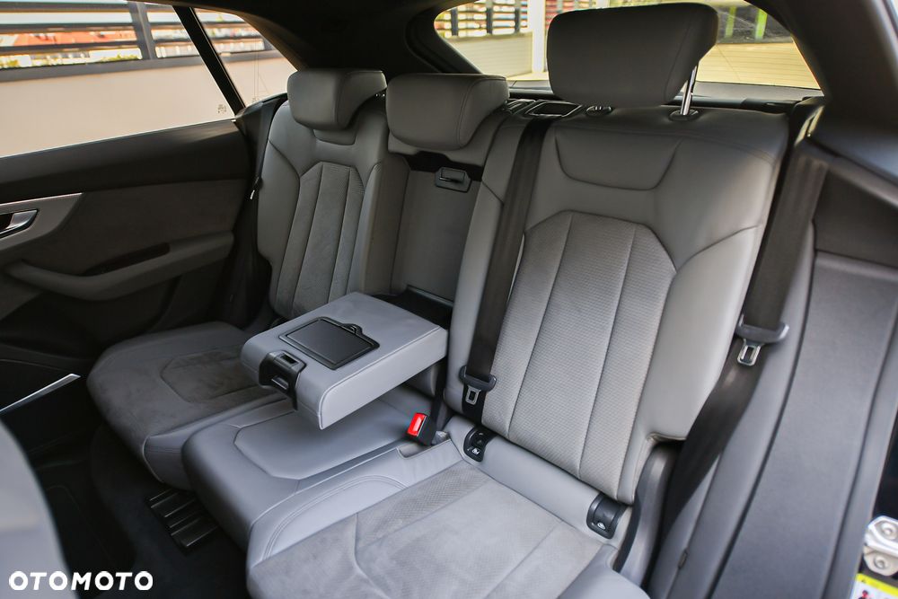 Audi Q8 - 33