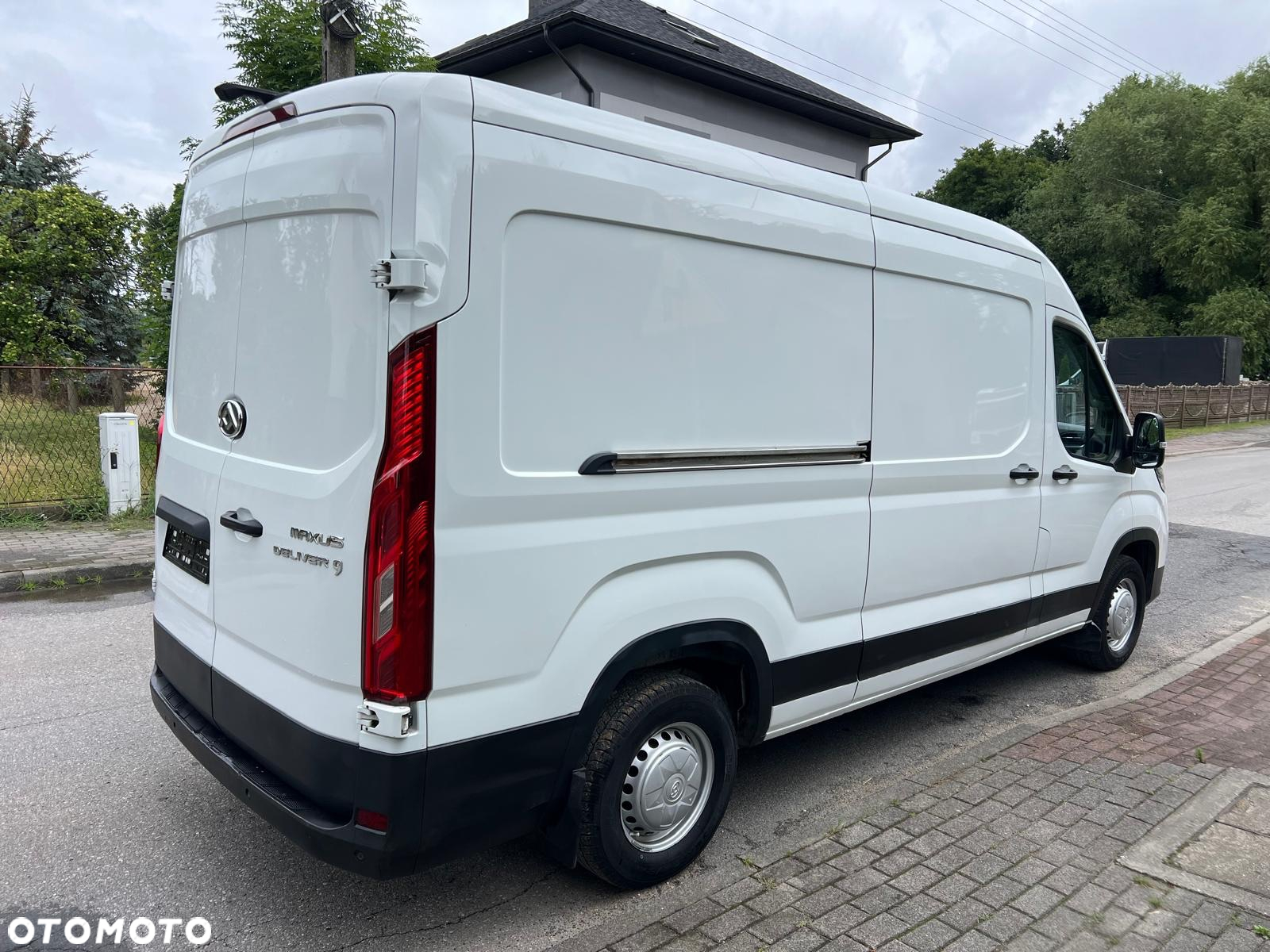 Maxus DELIVER 9 - 6