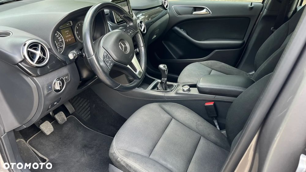 Mercedes-Benz Klasa B 180 (BlueEFFICIENCY) - 10