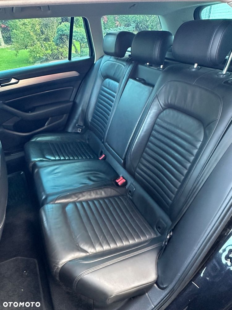 Volkswagen Passat 2.0 TDI SCR 4Mot DSG Highline - 28