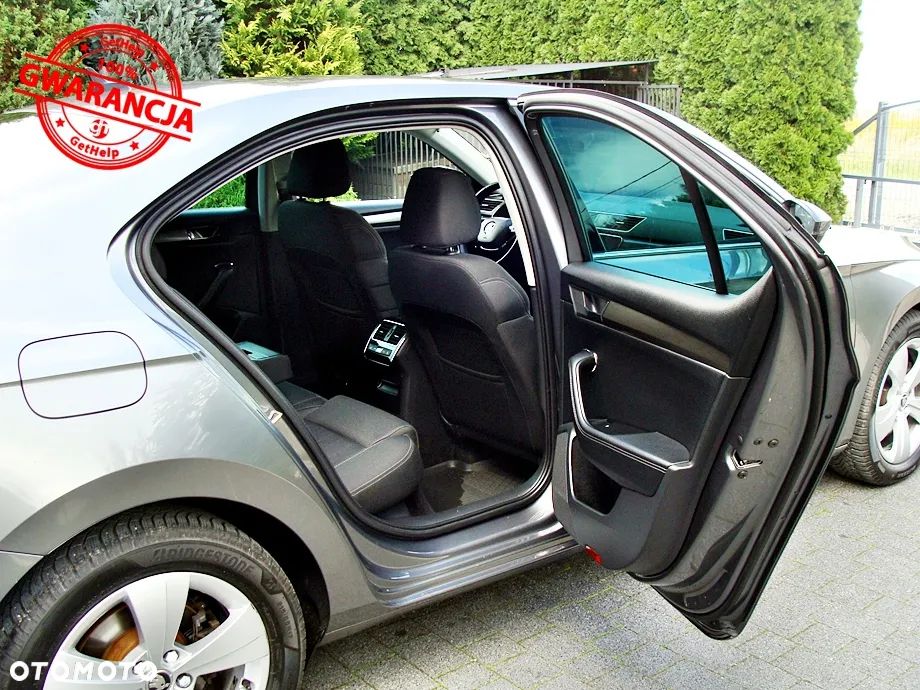 Skoda Superb 2.0 TDI DSG Premium Edition - 15