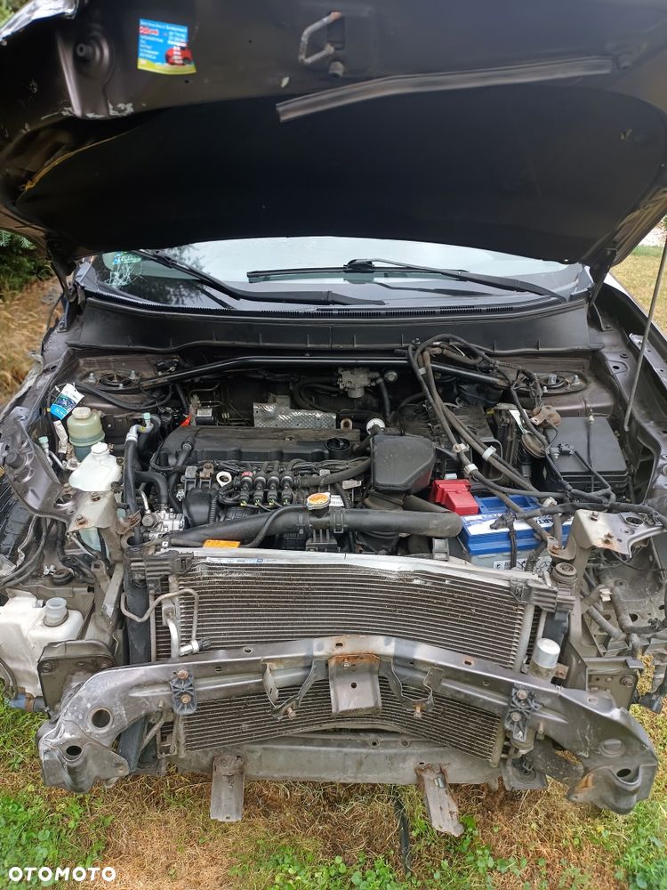 Mitsubishi Outlander - 8