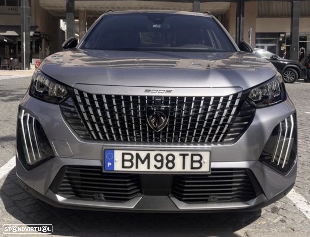 Peugeot 2008 1.2 PureTech Allure Pack - 4