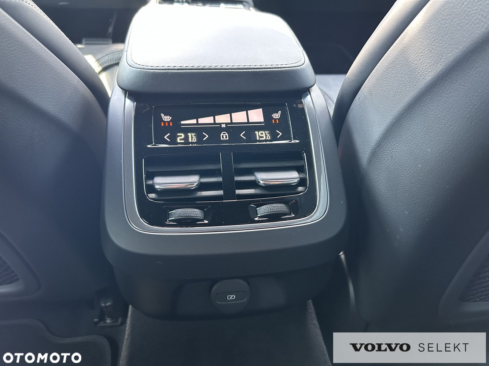 Volvo S90 - 33