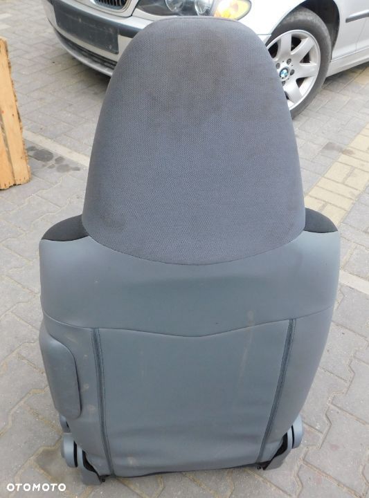 fotel lewy przód CITROEN C1 3D Europa - 6