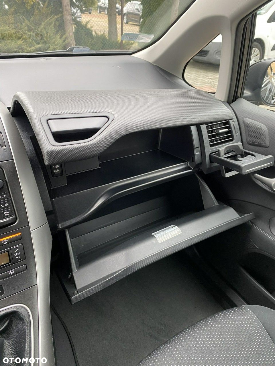 Toyota Auris 2.0 D-4D Prestige - 25