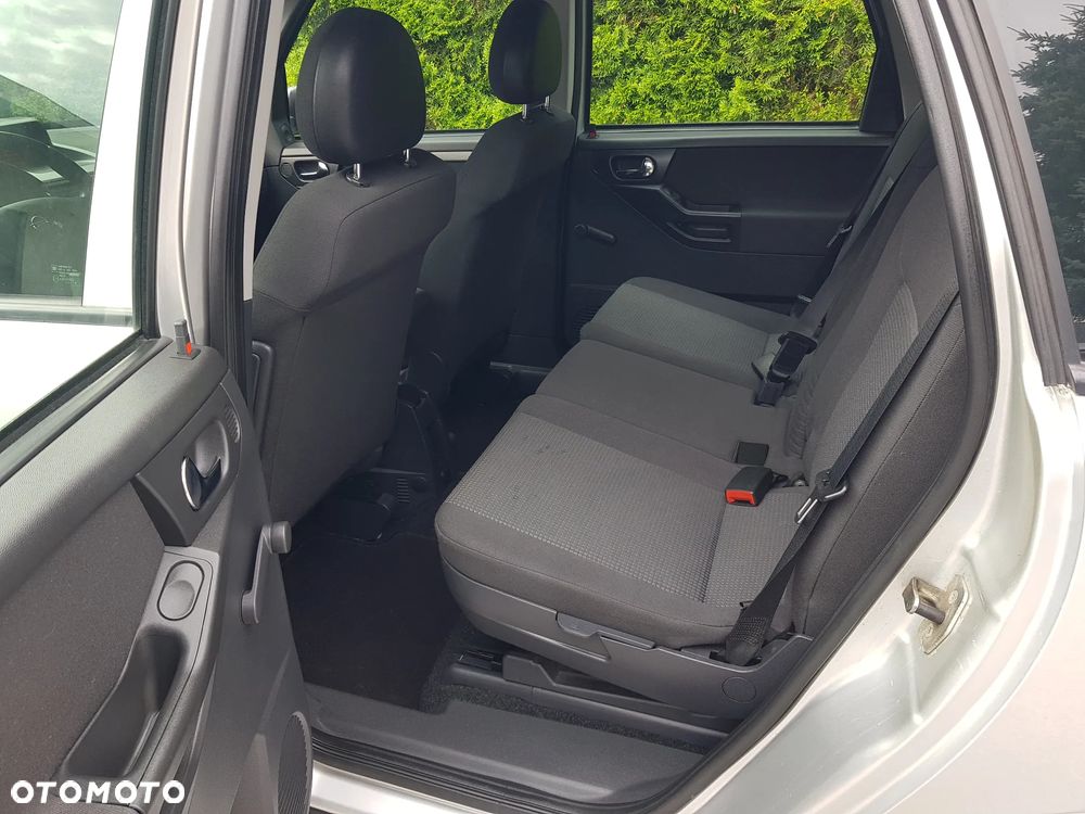 Opel Meriva - 11