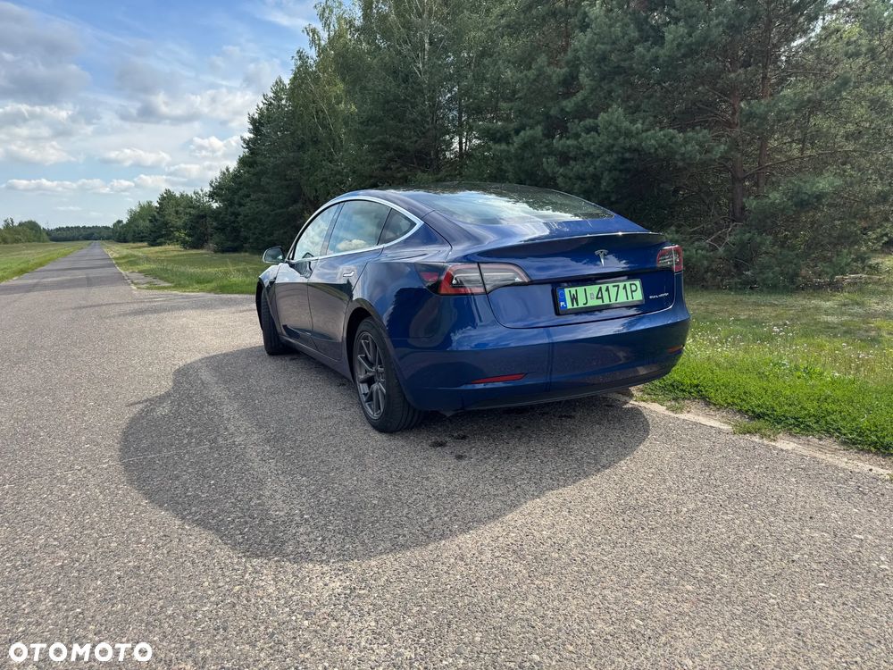 Tesla Model 3 - 7