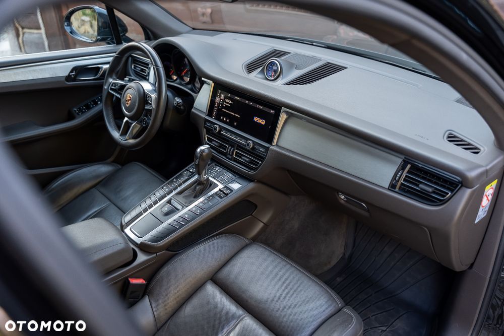 Porsche Macan Standard - 26