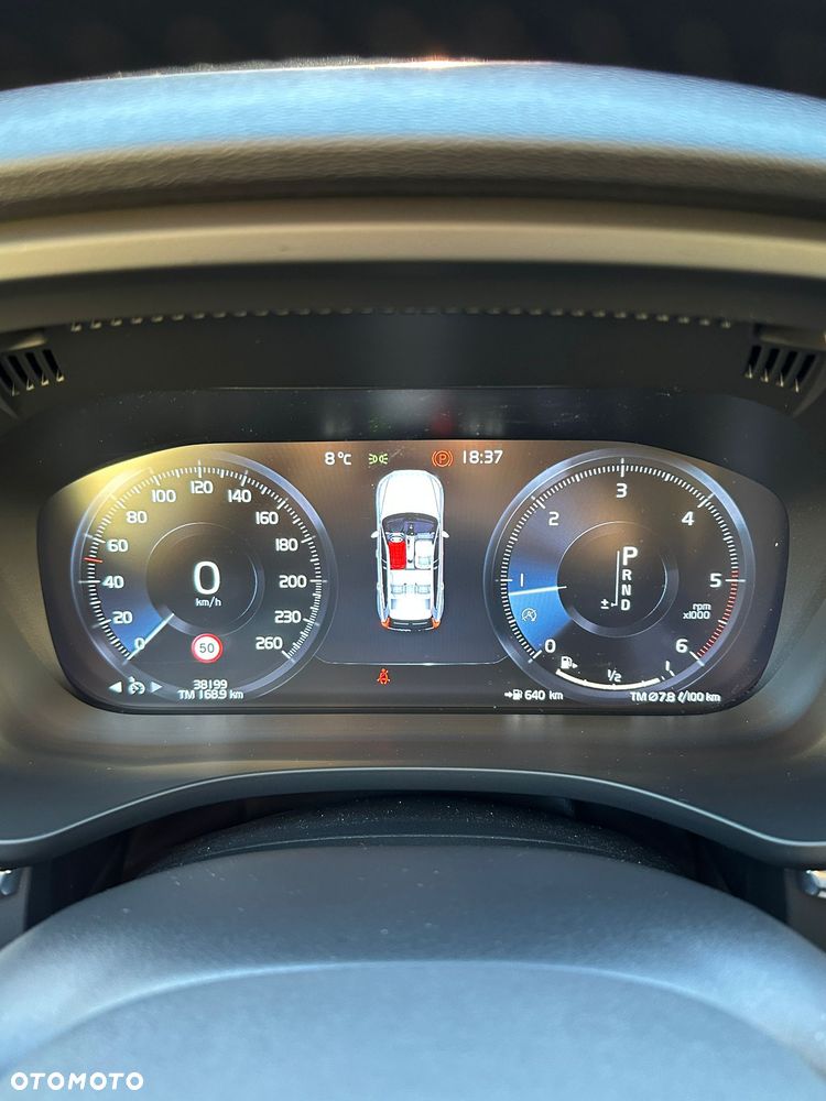 Volvo XC 60 D4 Momentum - 16